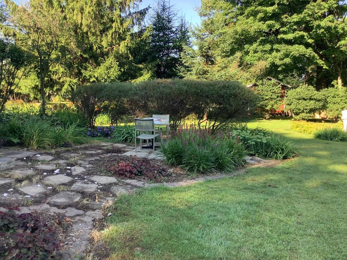 Les Saisons Du Fleuve Bed & Breakfast Lotbiniere Exterior photo
